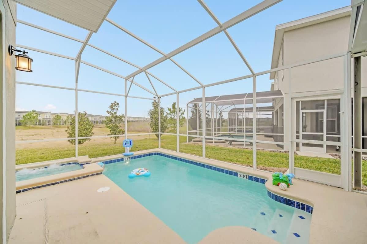 Pool Games Themed - Enchanted Escape Casa de férias